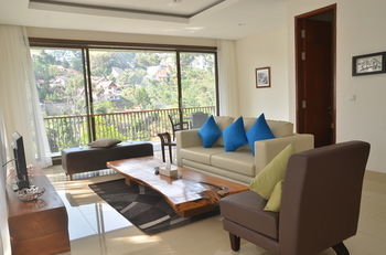 Tulip Hill View 5 Bedrooms With A Private Swimming Pool Bandung